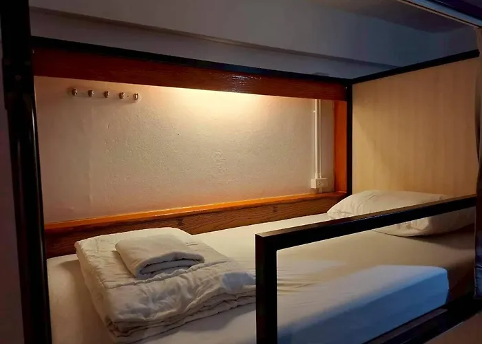 Hostel Before We Go Donmueang