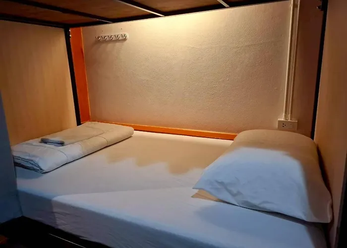 Hostel Before We Go Donmueang *