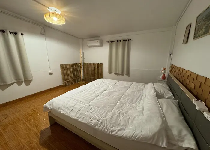 Hostel Before We Go Donmueang